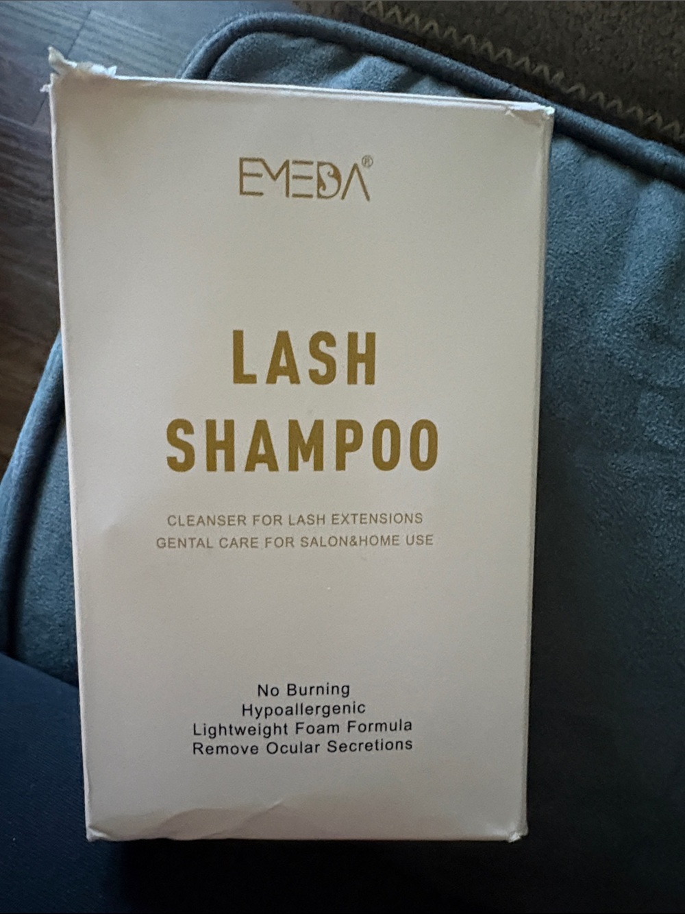 Lash Shampoo Cleanser - White